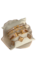 Stack Gold leopard
